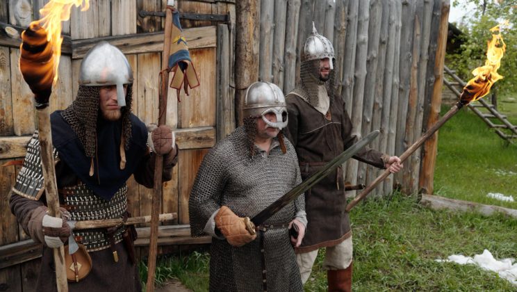 Vikingii: exploratori pașnici sau războinici sângeroși?